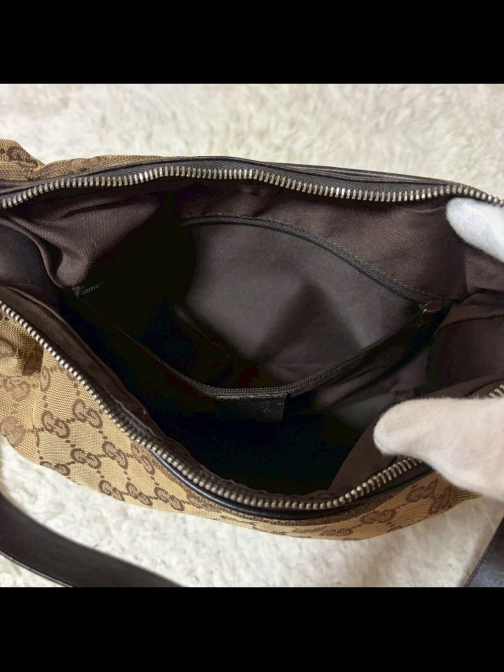 Gucci Beige GG Canvas Hobo Bag with Green-Red Trim - Picture 7 of 11